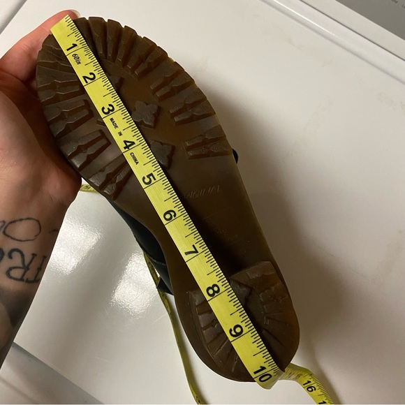 Vintage Dr Martens boots - Picture 10 of 11